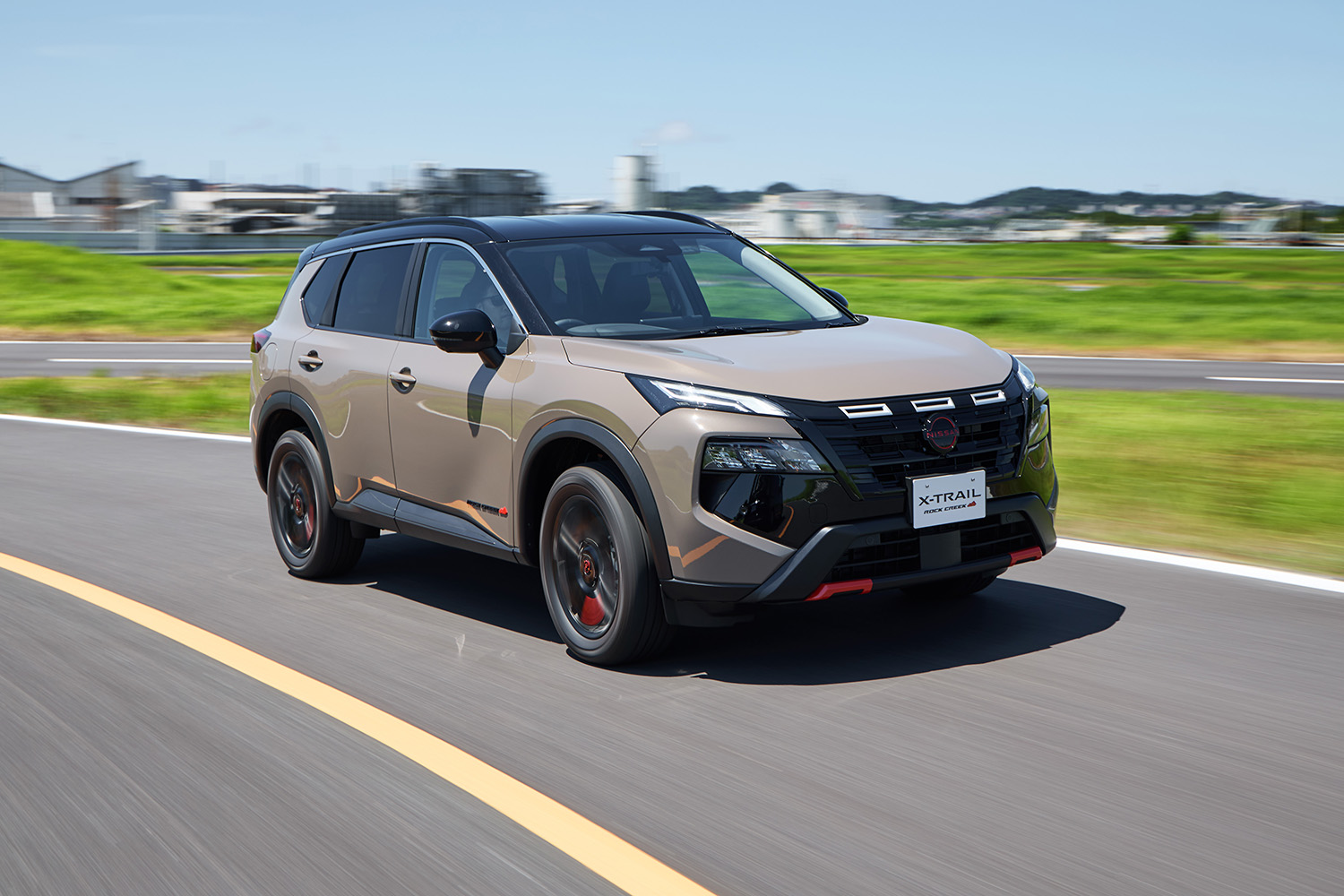 日産「エクストレイル」がマイナーチェンジ。新グレード「ロッククリーク」追加＆コネクテッド機能を強化…価格は384万3400<span class=