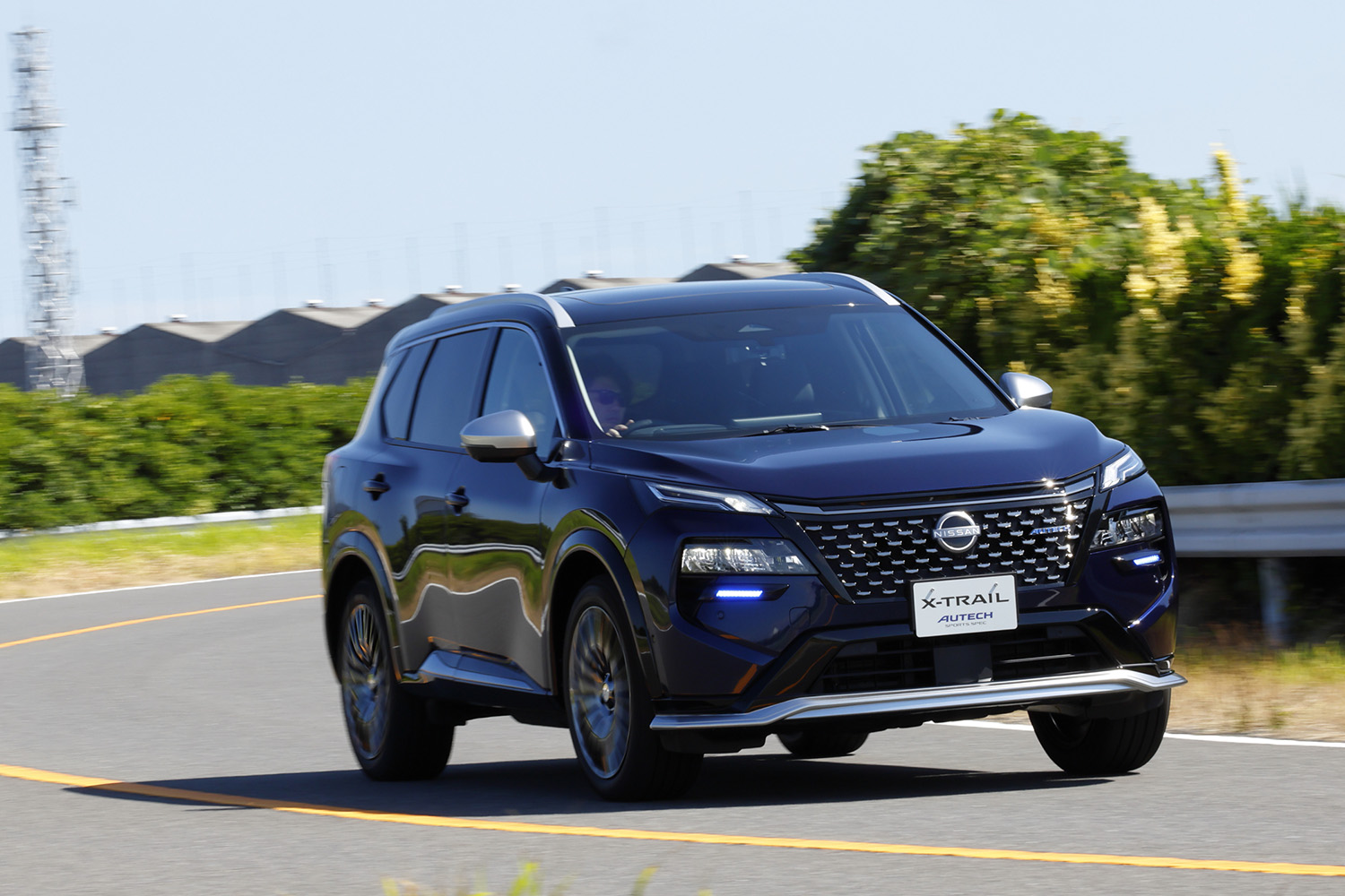 日産「エクストレイル」がマイナーチェンジ。新グレード「ロッククリーク」追加＆コネクテッド機能を強化…価格は384万3400<span class=