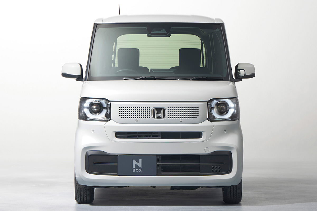 新型「ルークス」は王者「N-BOX」を明らかに意識も「デリカミニ」は“我が道”を貫くデザイン。兄弟車なのなぜにここまで違うのか