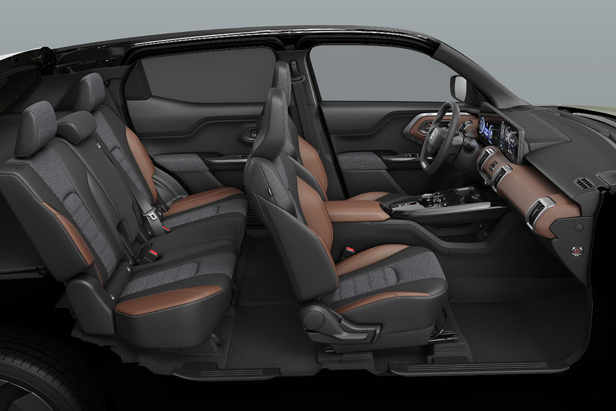 スズキがインド発の新型SUV「ビクトリス」発表。「WR-V」級ボディにストロングハイブリッド搭載＆豪華装備で日本導入もありそう