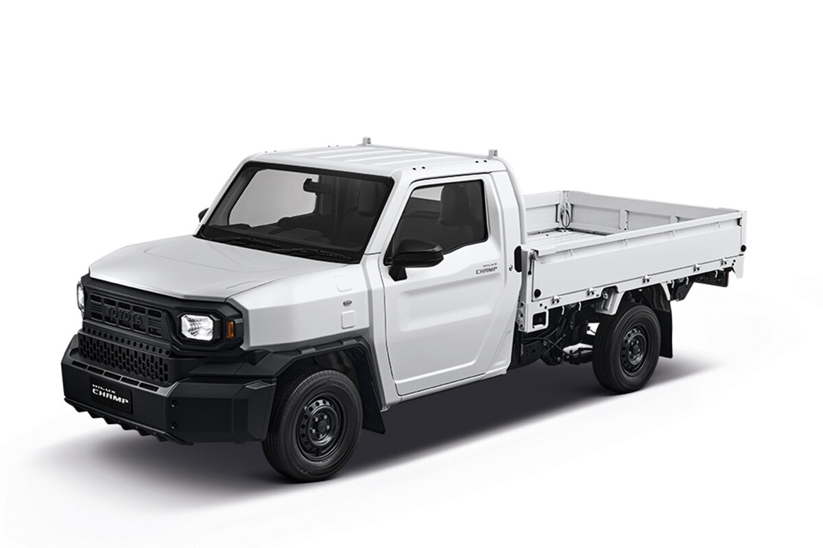 「ランドクルーザーFJ」と新型「ハイラックス」の意外な関係性。価格はほぼ同じに…異なる点とは？