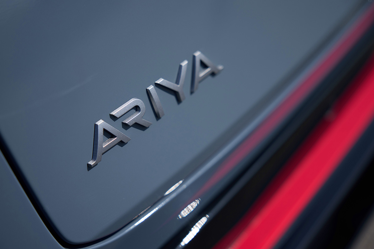 日産「アリア」が改良控え受注停止中。高価格＆SUV化した新型「リーフ」登場では依然厳しい…？