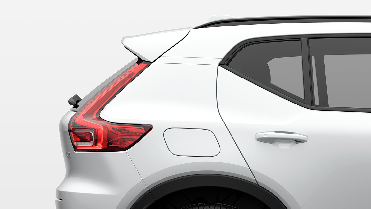 ボルボの人気SUV「XC40」に特別仕様車「ダークエディション」と100台限定の「サンドデューン」登場