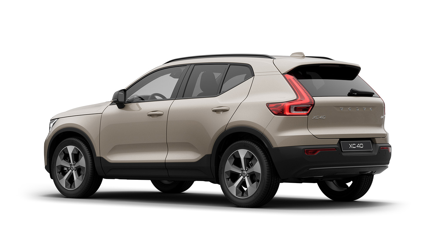 ボルボの人気SUV「XC40」に特別仕様車「ダークエディション」と100台限定の「サンドデューン」登場