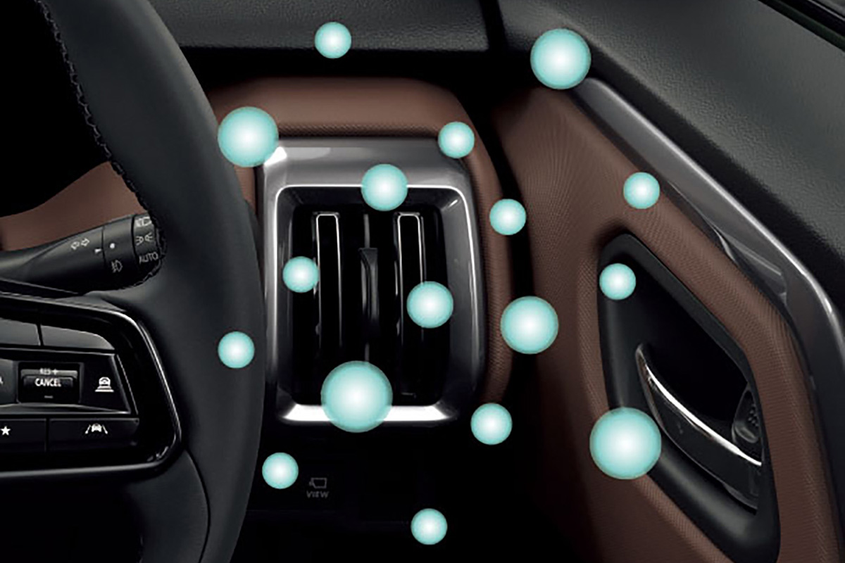 スズキ初のBEV「eビターラ」のライバルは？ 価格と航続距離の近い2台と比べてみたら、4WDの有無が大きかった