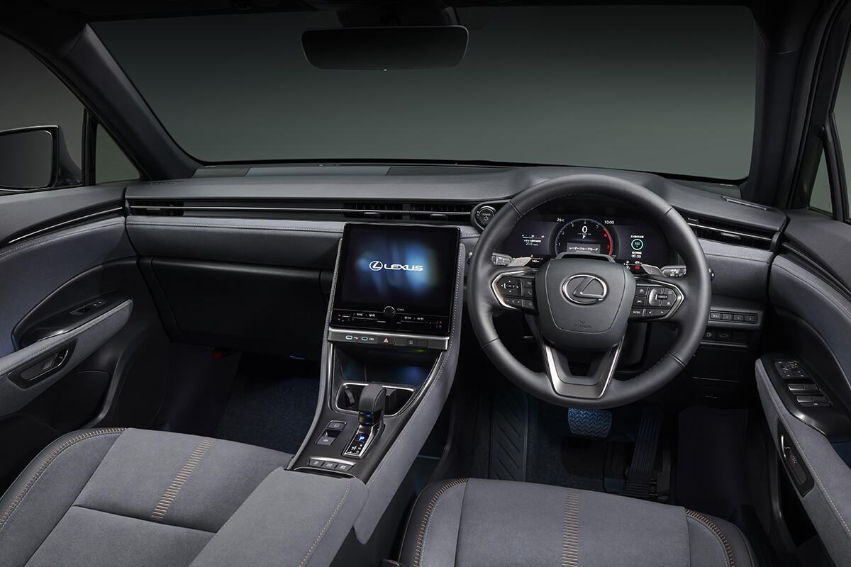 レクサス「LBX」を“デラックス・ヤリスクロス”と揶揄するのはナンセンス？ プレミアムブランドとしての本当の価値とは