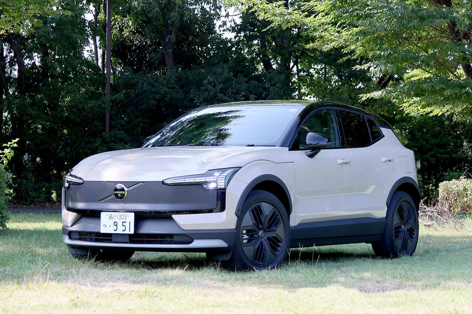 【テスラじゃない選択肢としてアリ】ボルボ「EX30 クロスカントリー」試乗で感じた“クラシックボルボ風”の柔らかい走りと完成度