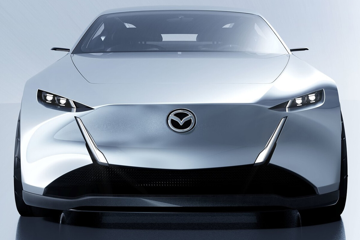 マツダ「RX-7」後継は幻か？ 財政難で“GOサイン”保留…ロータリースポーツの行方に注目集まる