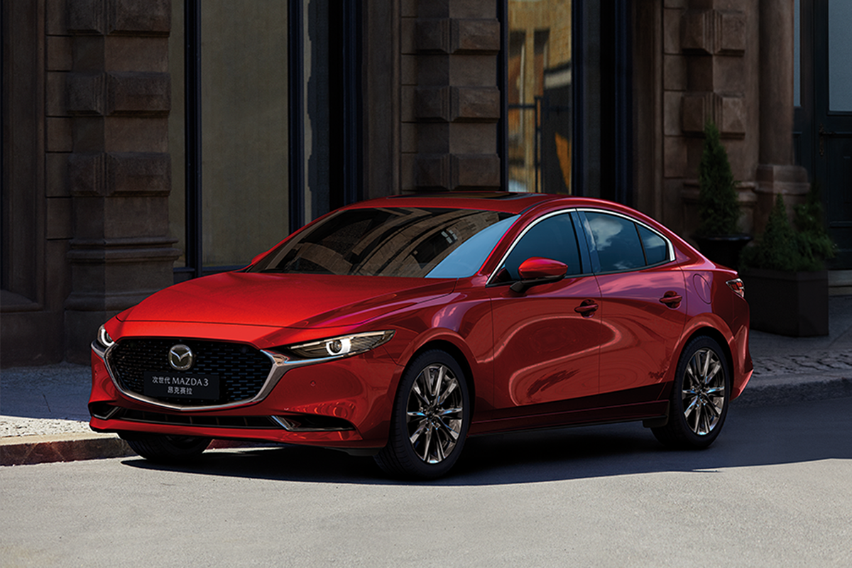 【次期型はまだ遠い？】登場から6年も大幅改良なしの「マツダ3」。フルモデルチェンジは2030年代に延期の可能性…新エンジン搭載はあるのか