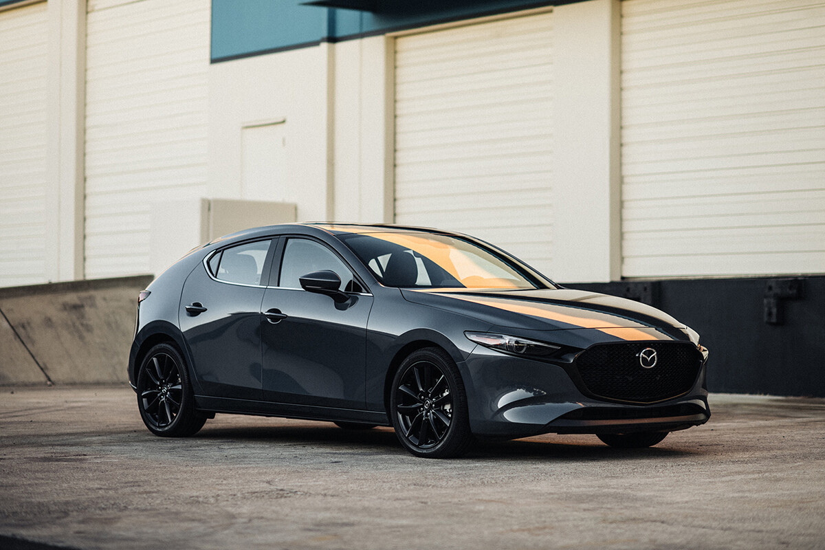 【次期型はまだ遠い？】登場から6年も大幅改良なしの「マツダ3」。フルモデルチェンジは2030年代に延期の可能性…新エンジン搭載はあるのか