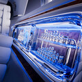【いまや光らせたモノ勝ち！】光るグリルやロゴにクラブ並みの車内照明まで…令和のクルマは「光る場所」が多すぎる件