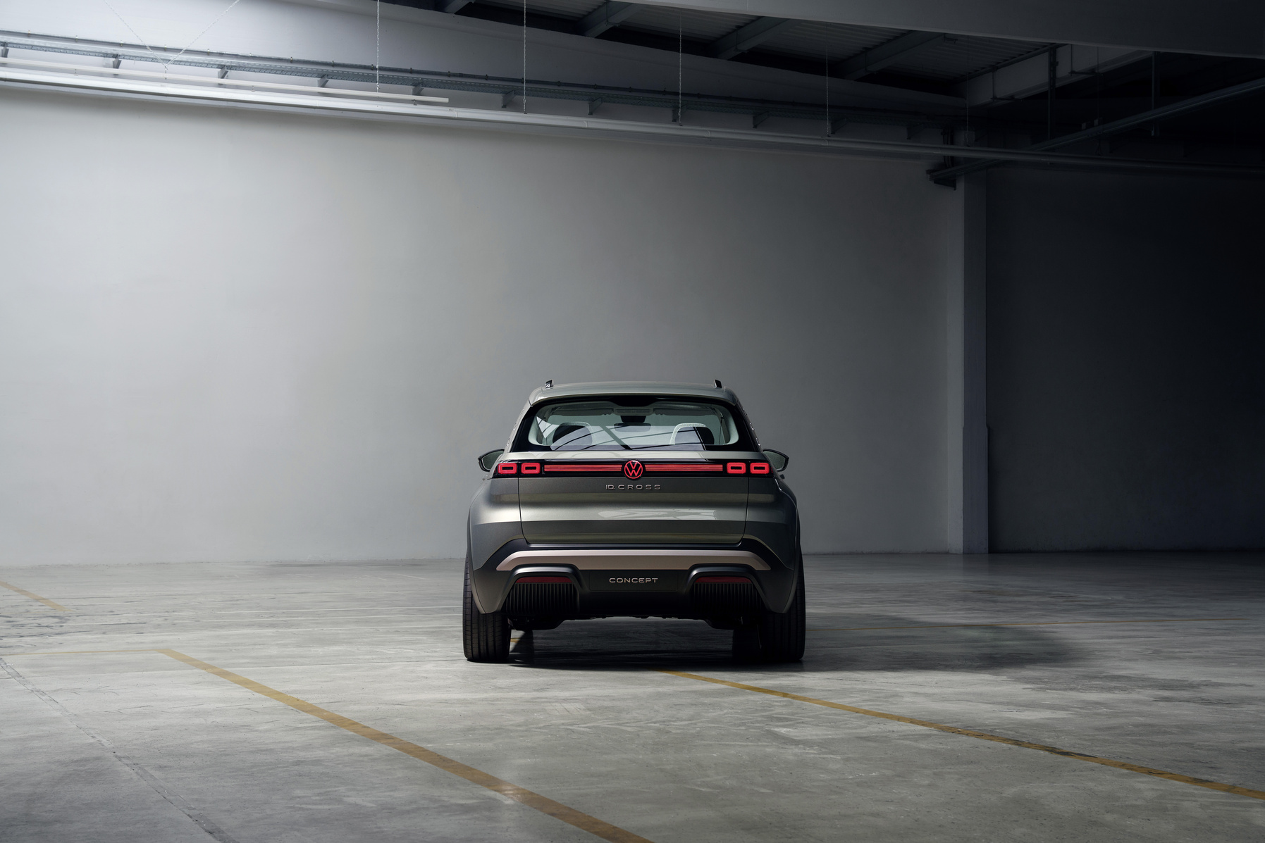【世界初公開】VW新型「ID.クロスコンセプト」発表。航続420km＆実用性に優れたコンパクト次世代SUVは2026年量産予定