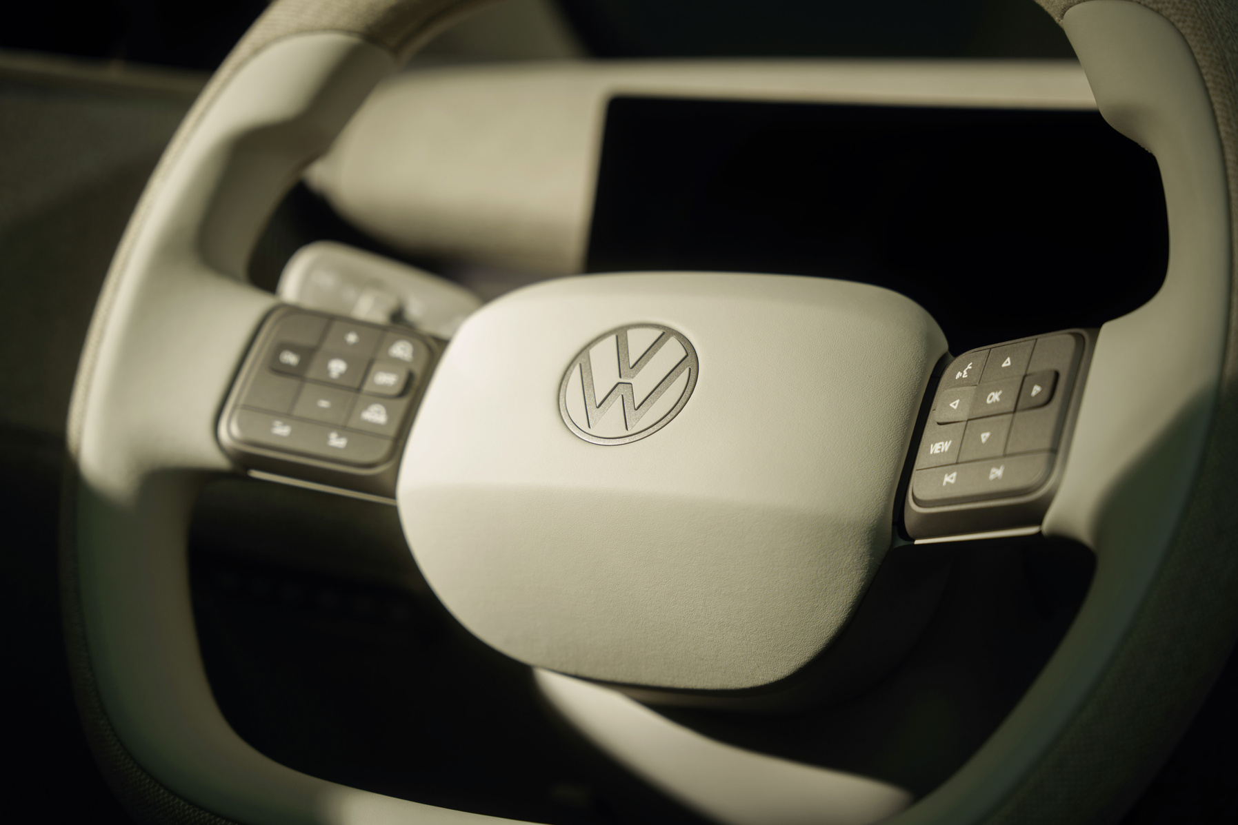 【世界初公開】VW新型「ID.クロスコンセプト」発表。航続420km＆実用性に優れたコンパクト次世代SUVは2026年量産予定