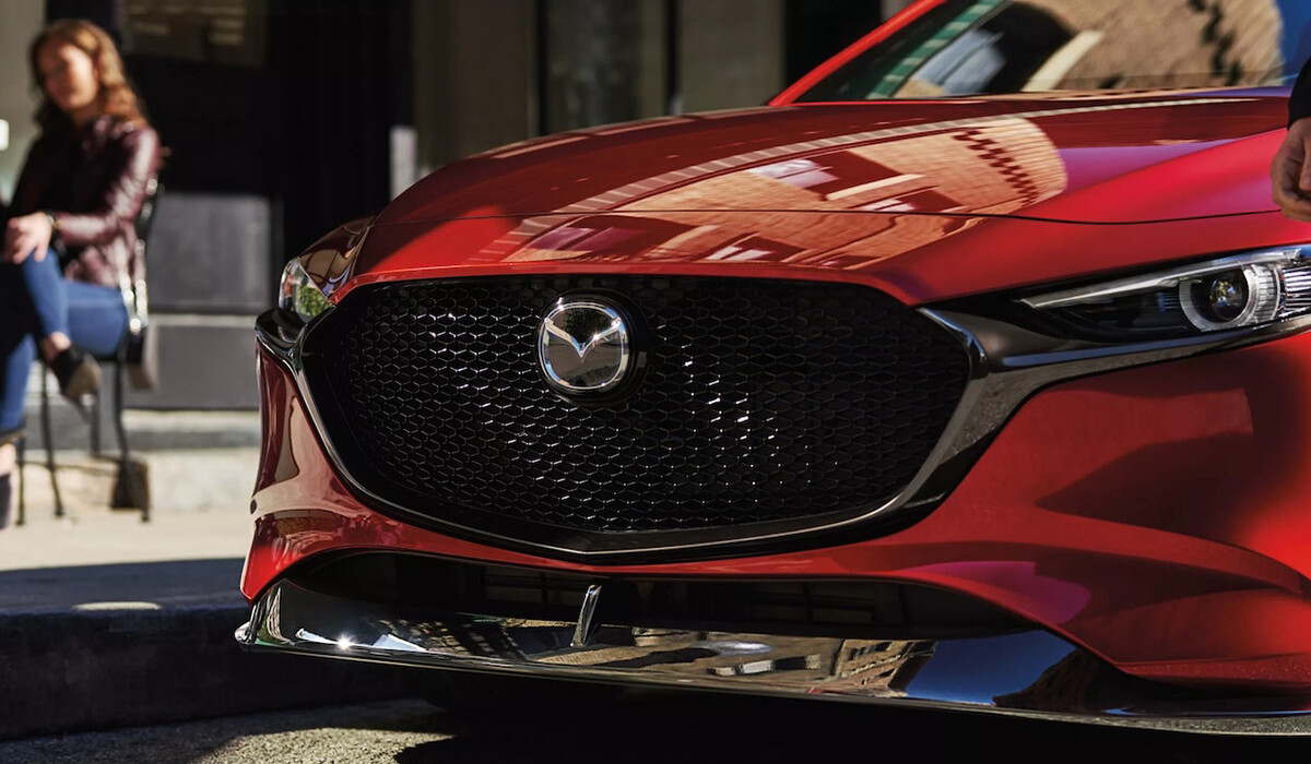 ビッグマイチェンはしばらく先？ 「マツダ3」2026年モデルは装備強化で延命作戦か