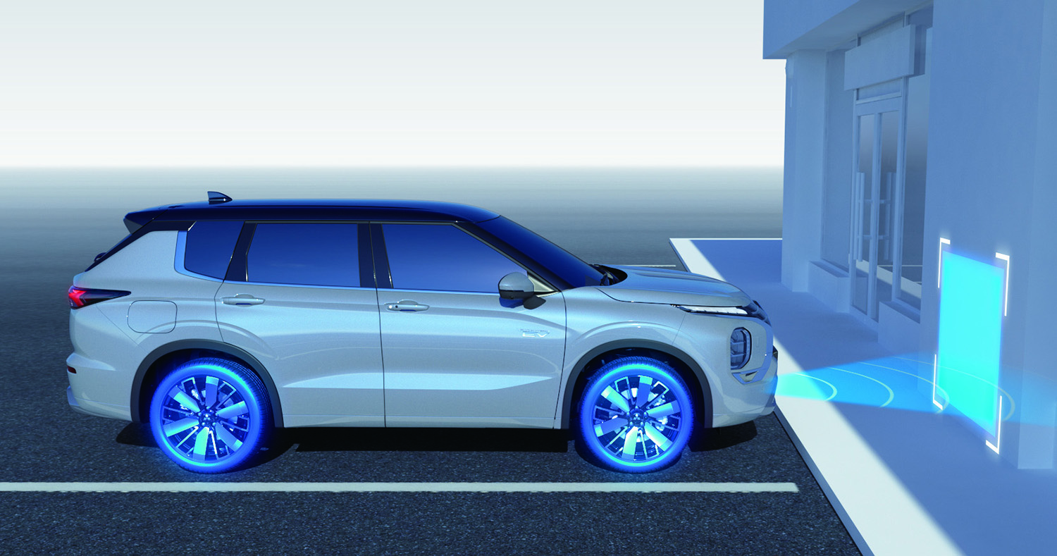 【内装の質感アップ】三菱「アウトランダーPHEV」が一部改良。センターコンソールを刷新＆安全機能を強化…価格は529万4300<span class=
