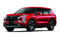 【内装の質感アップ】三菱「アウトランダーPHEV」が一部改良。センターコンソールを刷新＆安全機能を強化…価格は529万4300円から