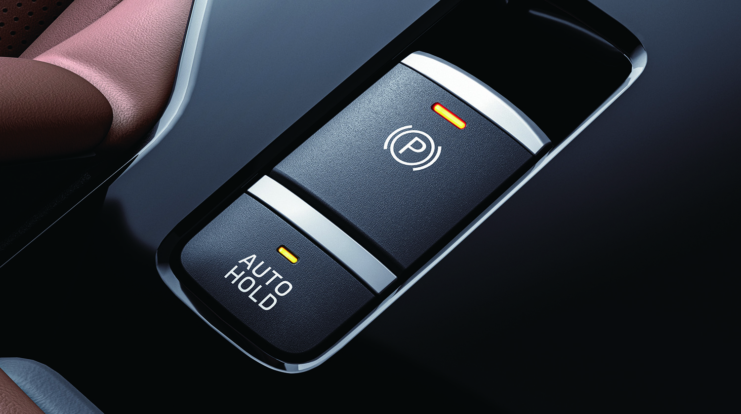 【内装の質感アップ】三菱「アウトランダーPHEV」が一部改良。センターコンソールを刷新＆安全機能を強化…価格は529万4300<span class=