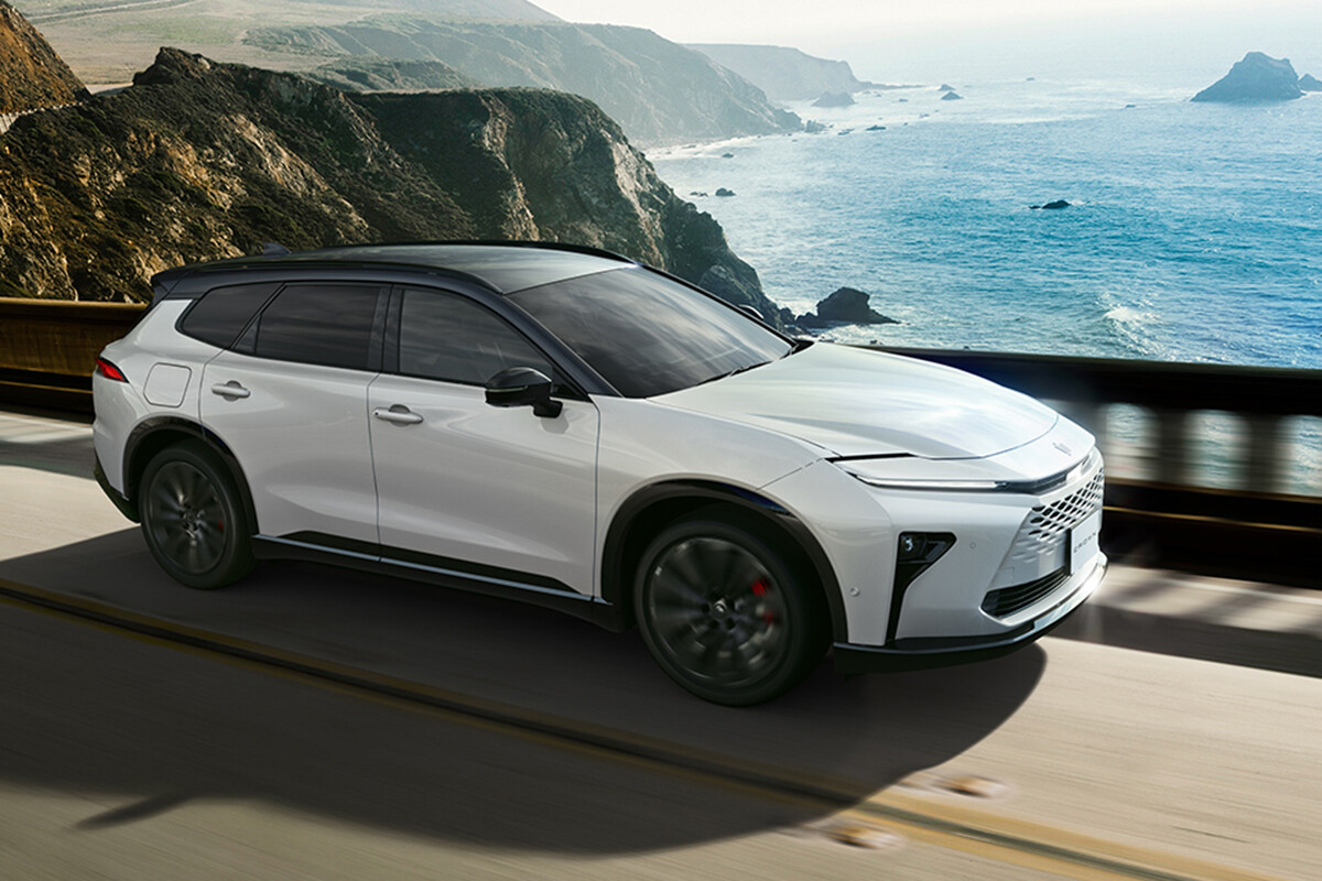 発売から半年経った「クラウンエステート」の販売比率はシリーズ全体の約2割の背景とは。PHEVの受注再開は年明け濃厚