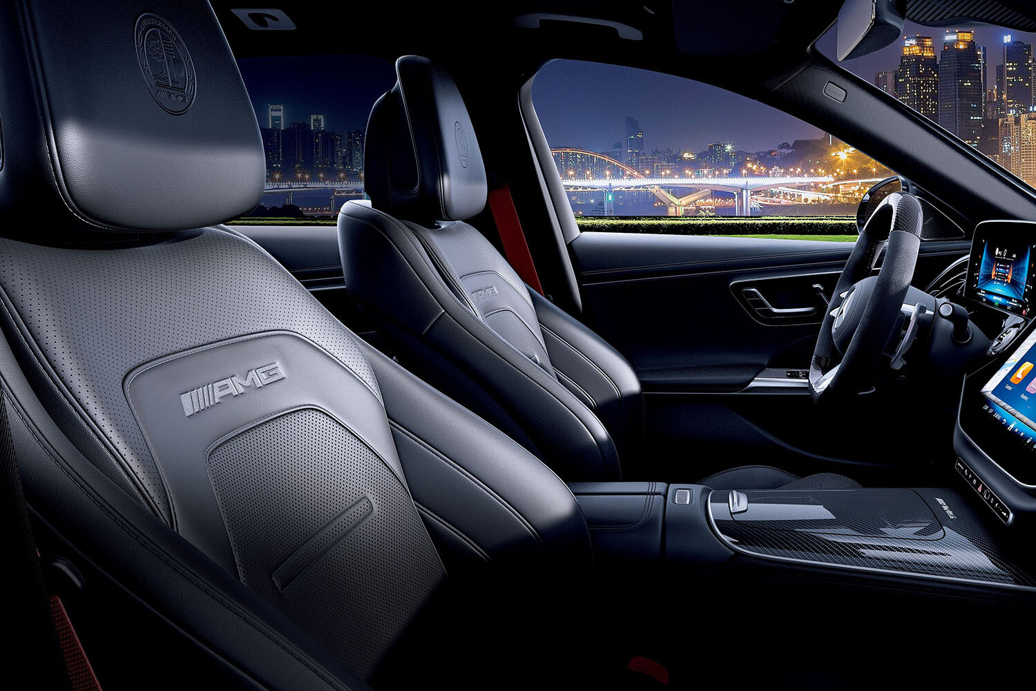 【黒を極めたAMG】黒尽くしの内外装＆21インチ鍛造ホイールで武装。新「E53 エディションナイトカーボン」登場…日本限定150台