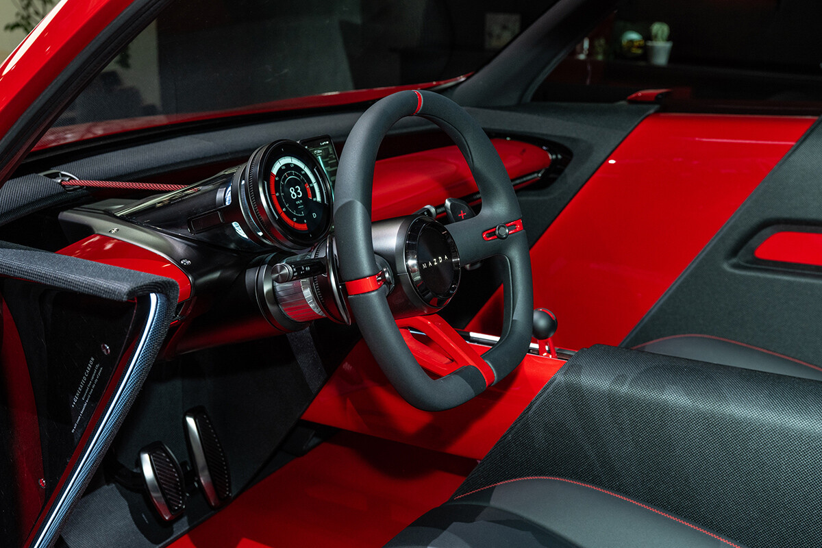 新型「マツダ2」なのか？「ビジョン・クロスコンパクト」が「カワイイ」と評判も、「商品化されるとは思えない」の声