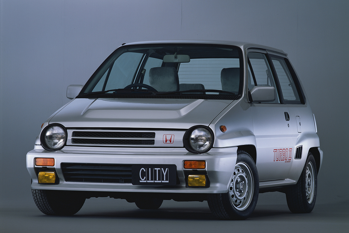 「プレリュード」に続く…まさかの「ブルドッグ」復活か。ホンダがJMSで公開する“小型EV”がどう考えても80'sの名車「シティターボII」の再来に思える理由とは？