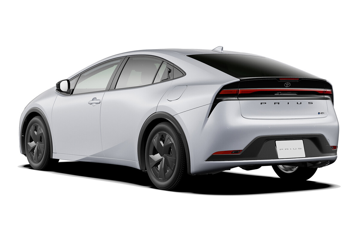 【若者のプリウス離れ？】安定した人気も…時代を象徴した“元祖エコカー”の購入層が“高齢化”する背景とは