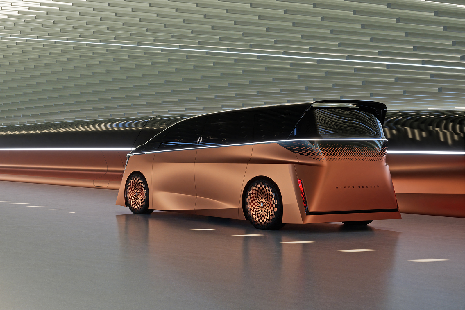 “アルヴェル”一強の時代が終わる？ もうすぐ登場、新型「エルグランド」がEV感覚の走りと上質デザインでオラオラ系ミニバンに挑む逆襲のシナリオ