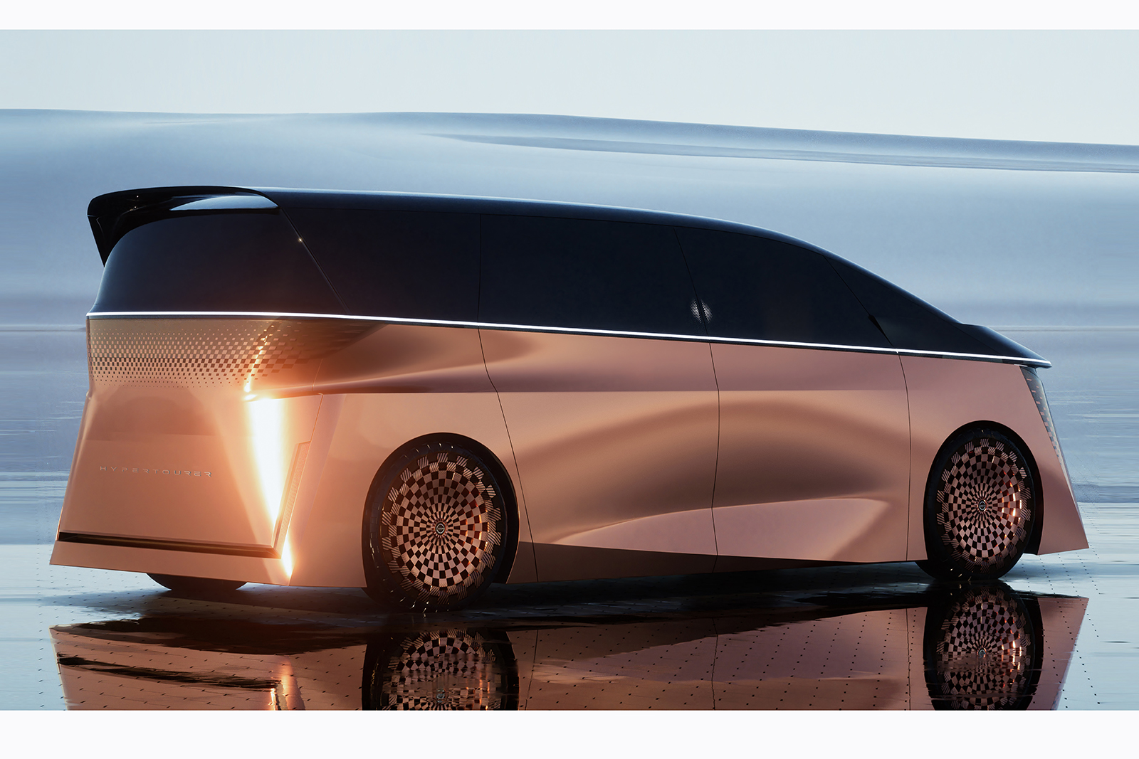 “アルヴェル”一強の時代が終わる？ もうすぐ登場、新型「エルグランド」がEV感覚の走りと上質デザインでオラオラ系ミニバンに挑む逆襲のシナリオ