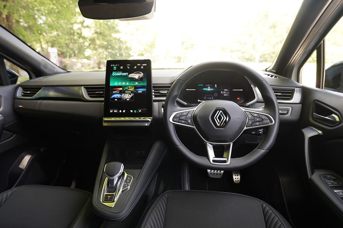 ルノー「キャプチャーE-TECH」は日本のハイブリッドと何が違う？　トヨタ「カローラクロス」と比べて見えた意外な個性