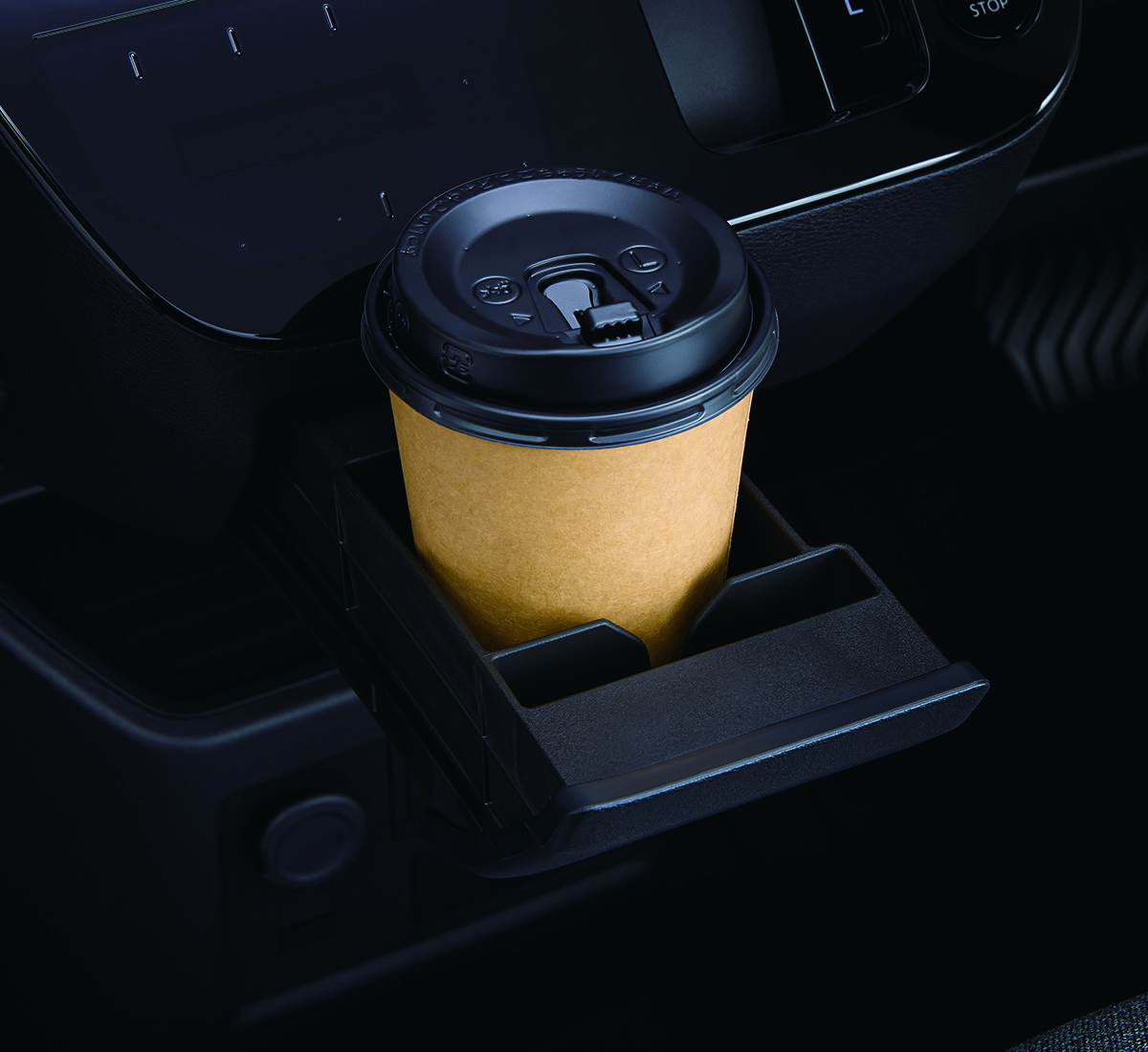 300近い価格でも7割が選択の売れ筋。新型「デリカミニ」の“全部乗せ”グレード「デリマルパッケージ」の“裏の意味”が意外すぎる！