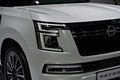 日産「パトロール」実車展示に「威圧感がすごかった」「デカすぎてビビる」と大注目。巨大サイズに懸念も「ランクルより好み」の意見