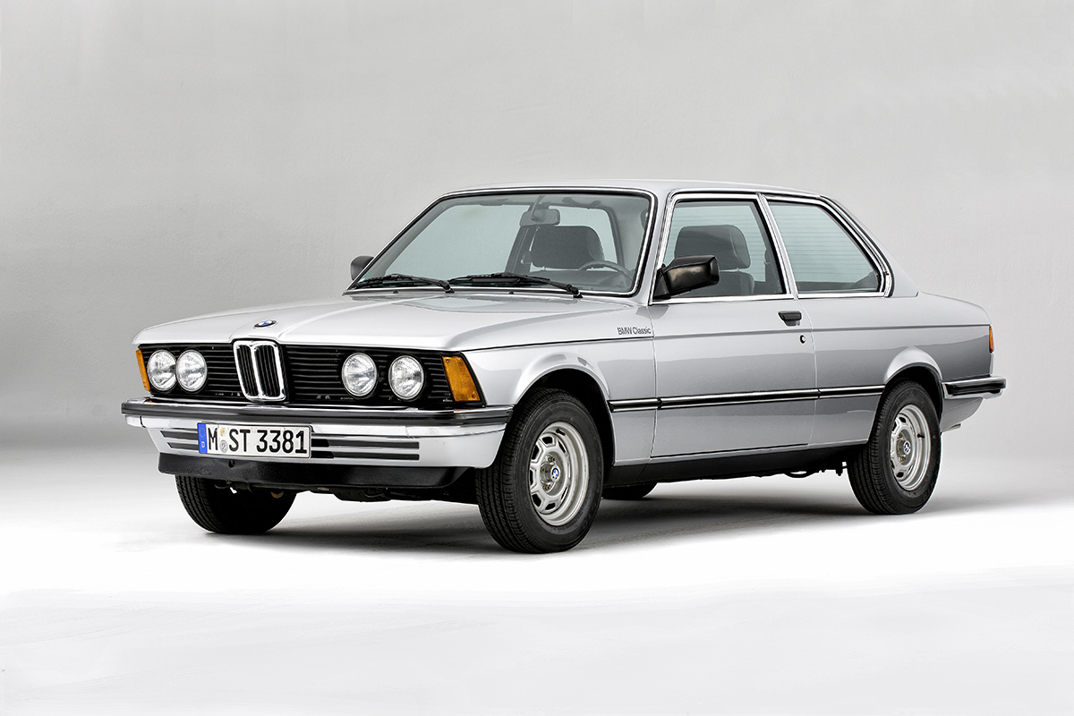BMW次世代「3シリーズ」は2026年登場予定！ 小型化グリル採用でデザイン言語を刷新