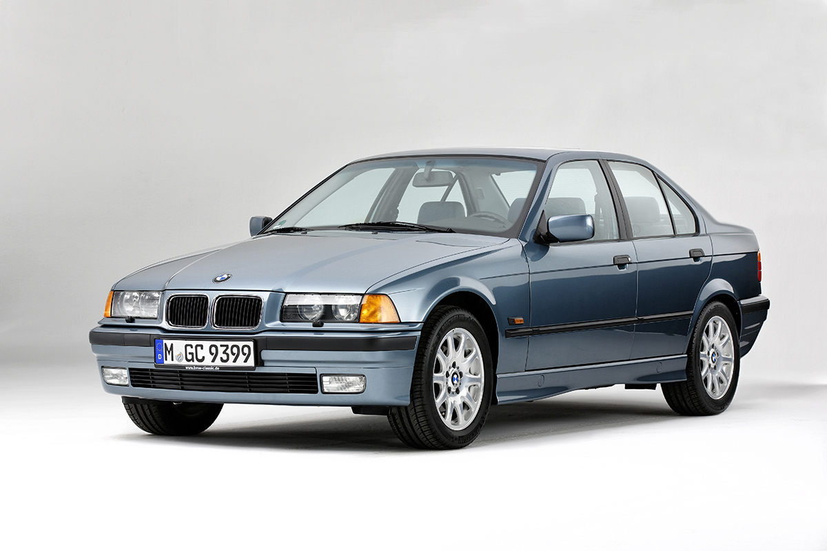 BMW次世代「3シリーズ」は2026年登場予定！ 小型化グリル採用でデザイン言語を刷新