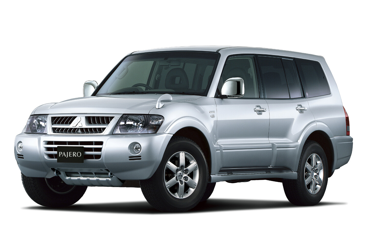 【スクープ】三菱「パジェロ」復活目前？ 試験中の最新プロトタイプを激写！その正体に迫る