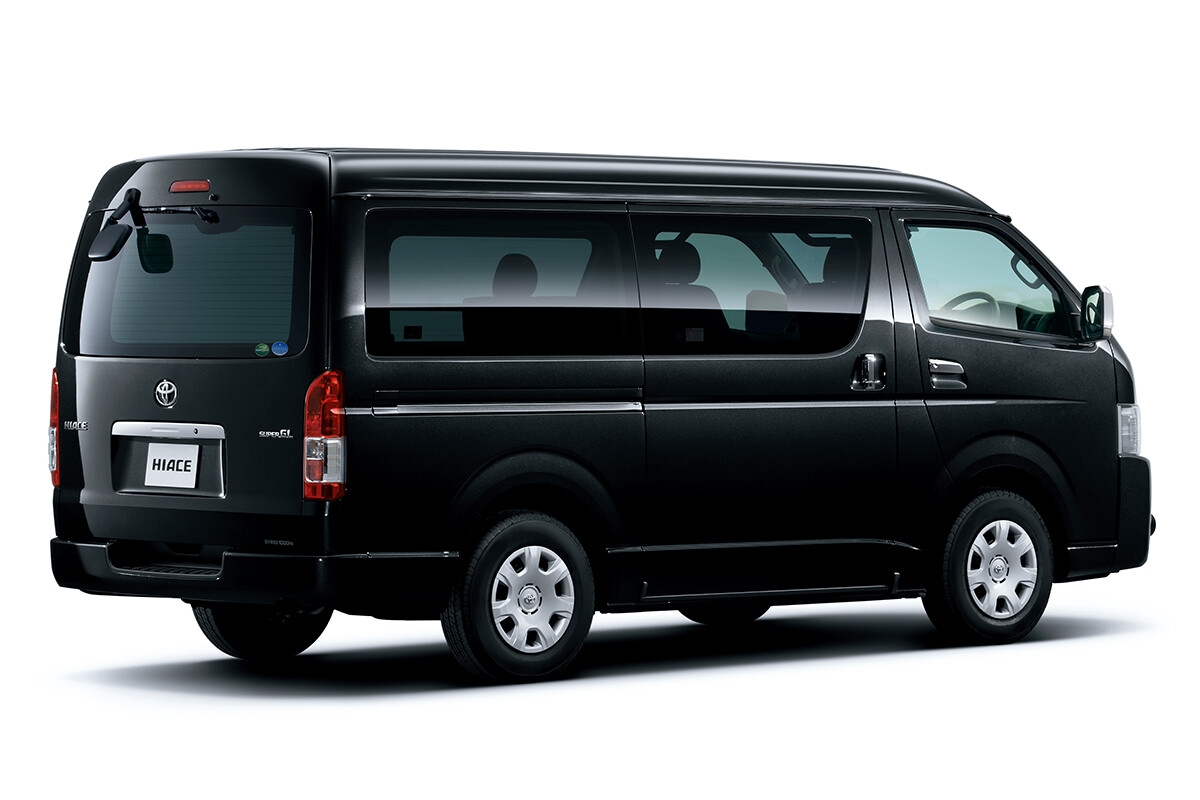 「ハイエース」が「9型」へ改良。その内容は？ 12月に“先行受注開始”もすでにディーラーには待機列…1月13日発表へ【販売店情報】