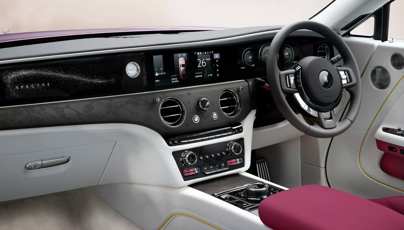 【和洋折衷？】ロールス・ロイス「スペクター」に春の特別仕様、桜を纏った限定モデルが登場。価格は5900万円