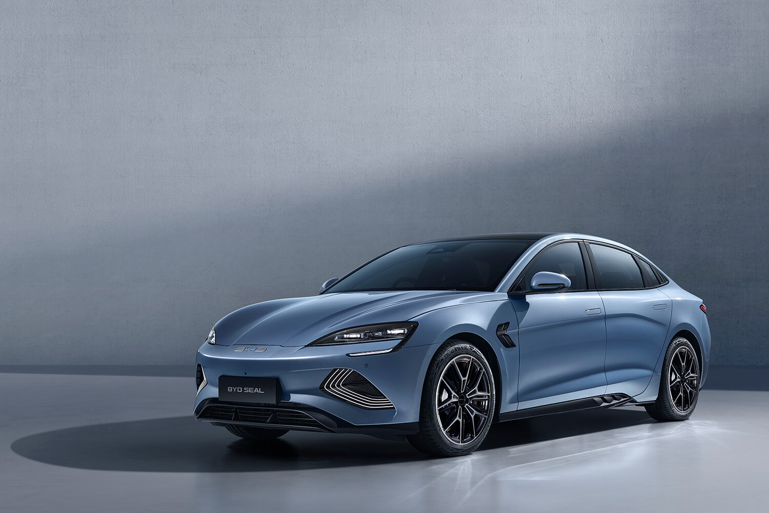 【安売り感は否めないが…】BYD「シーライオン7」は補助金に加え、店舗値引き・キャンペーンで572万円→実質430万円ほどに？ 「コスパよく満足」の声も