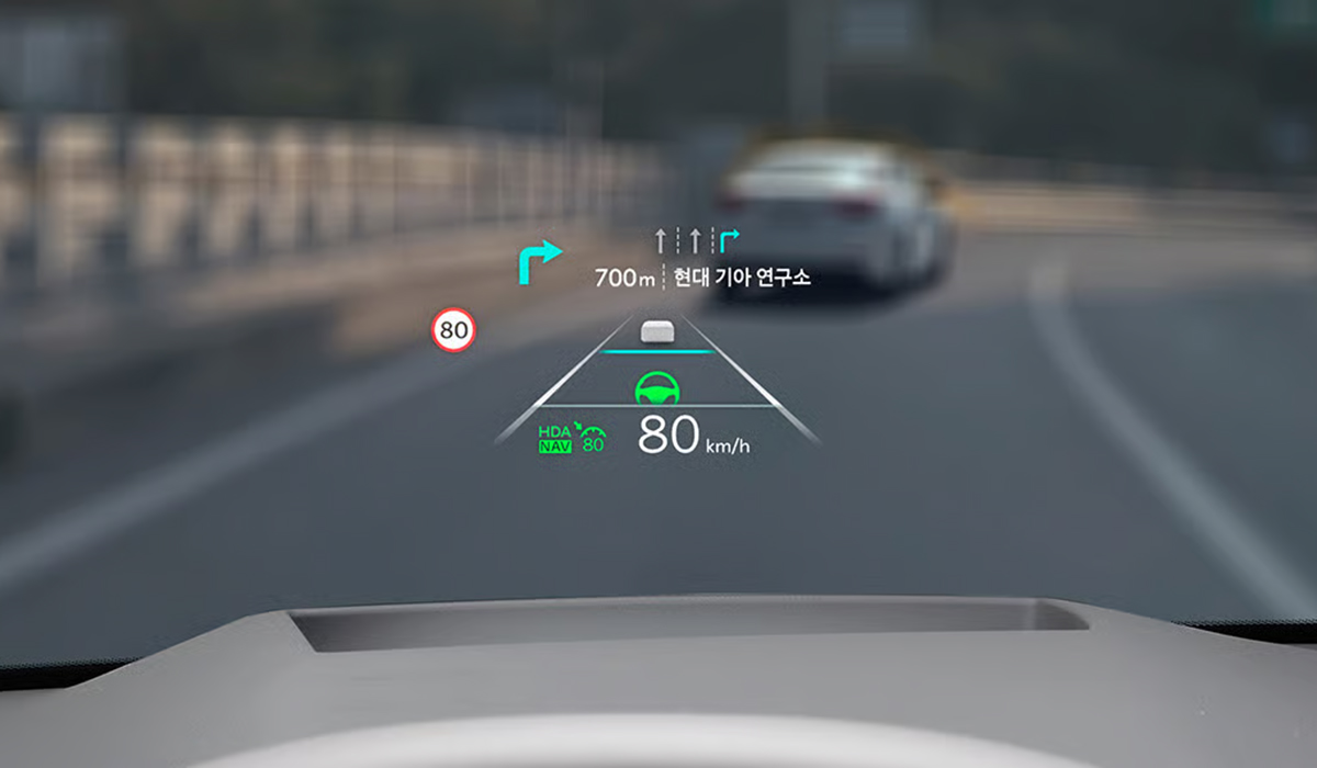 【これなら1000でも納得？】フットマッサージ機能に冷蔵庫も完備！ 新型キア「カーニバル ハイリムジン」は快適装備てんこ盛り
