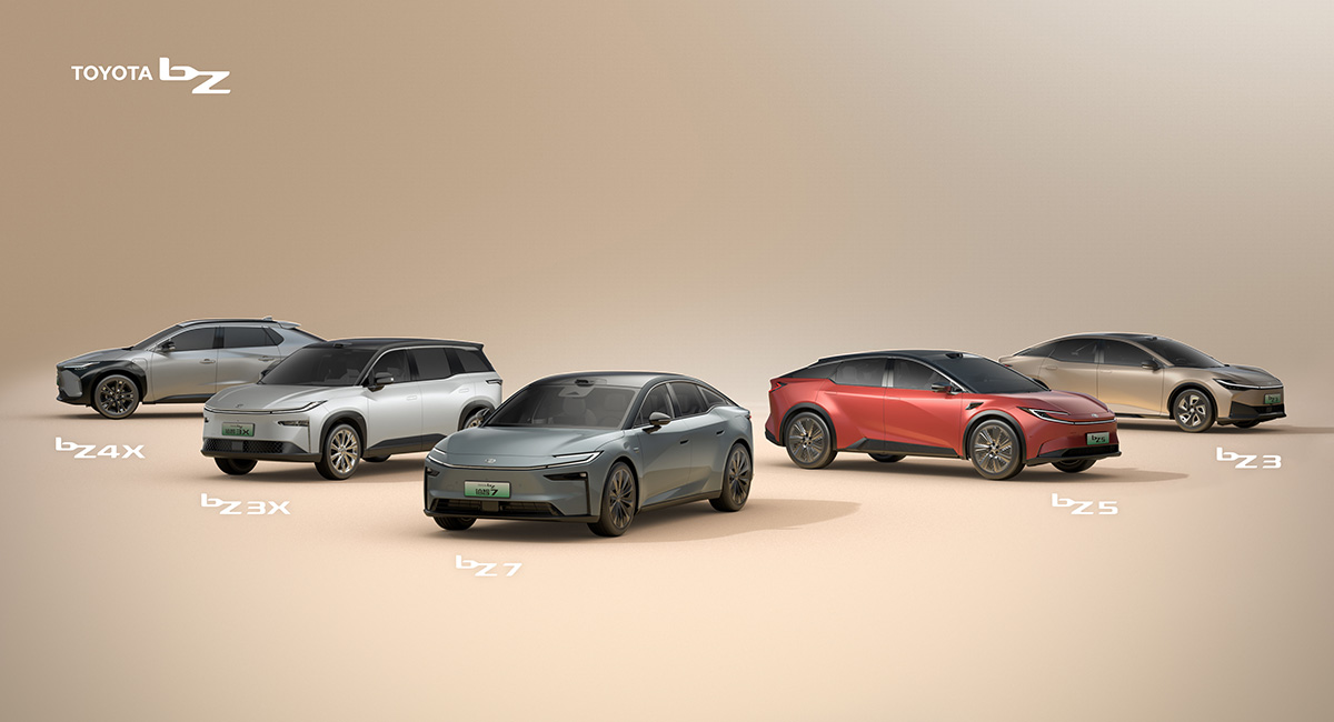 【全長5m超えのビッグセダン】トヨタが中国で新型BEV「bZ7」を発表。ファーウェイ＆シャオミと組んだ技術に注目