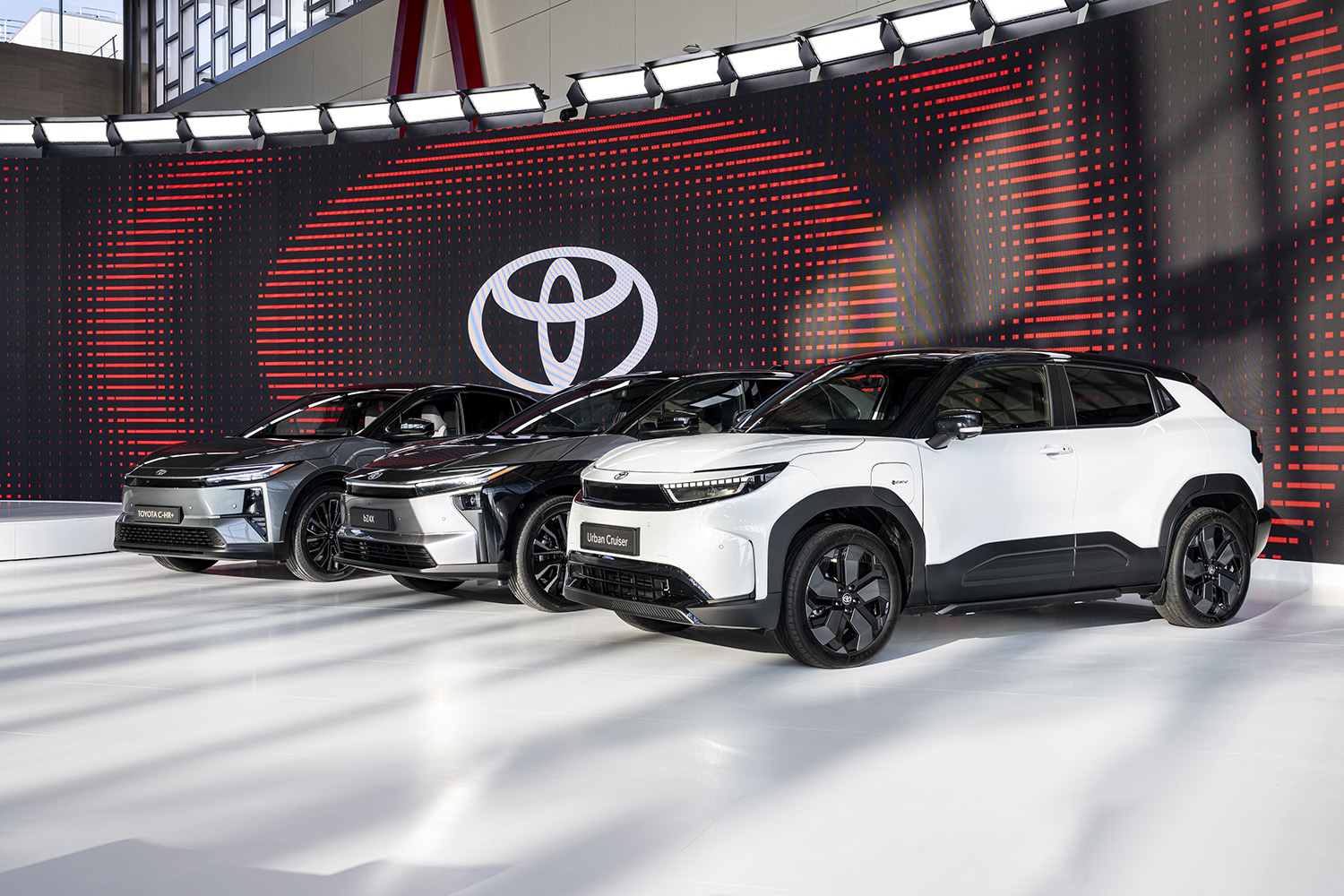【中国の脅威】2028年からチェコでEV量産へ！ トヨタの“慎重すぎる”電動化戦略が動く