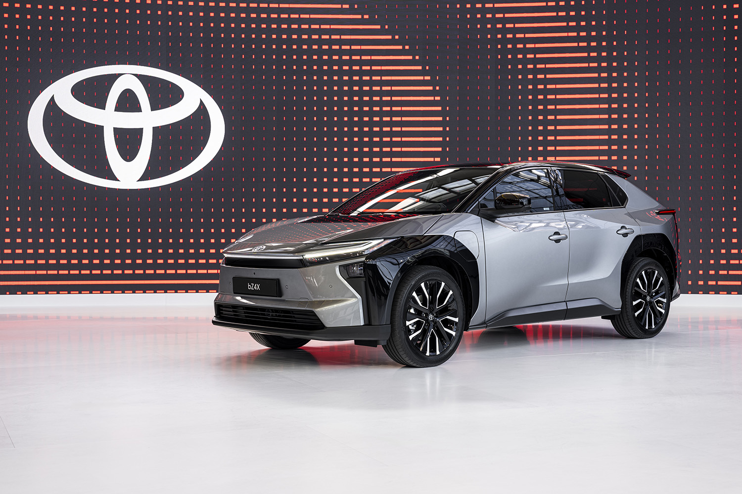 【中国の脅威】2028年からチェコでEV量産へ！ トヨタの“慎重すぎる”電動化戦略が動く