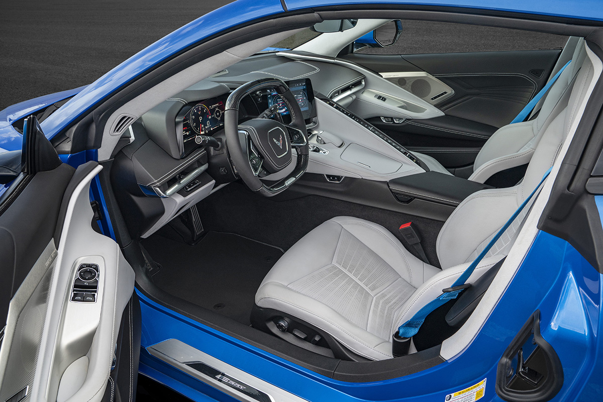 【丸見えのテスト車捕捉】ポルシェ911ターボ改良新型、ハイブリッド導入でパワーとデザインを一新