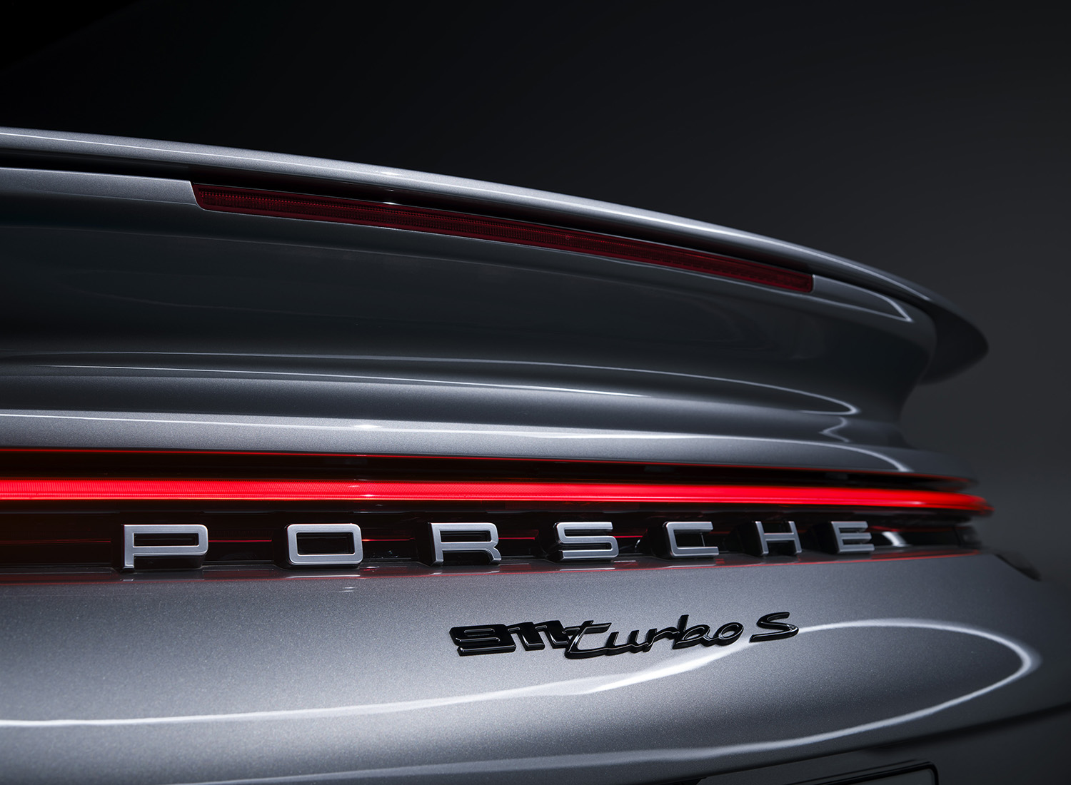 【丸見えのテスト車捕捉】ポルシェ911ターボ改良新型、ハイブリッド導入でパワーとデザインを一新