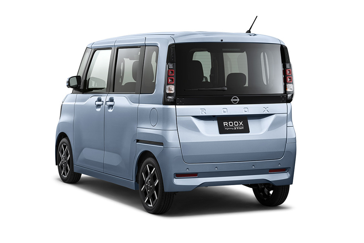 新型「ルークス」のデザインに「キューブを彷彿」の声多数。安全装備満載だが、この価格なら「N-BOXの方が良い」という意見も
