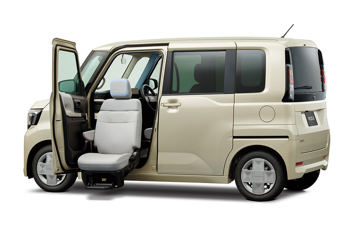 新型「ルークス」のデザインに「キューブを彷彿」の声多数。安全装備満載だが、この価格なら「N-BOXの方が良い」という意見も