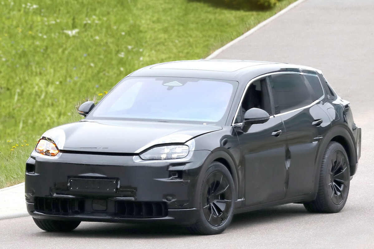 【BEV専用は幻想でした…】ポルシェが“フラッグシップSUV”開発計画をひっくり返す。「K1」はエンジン車とPHEVで登場へ