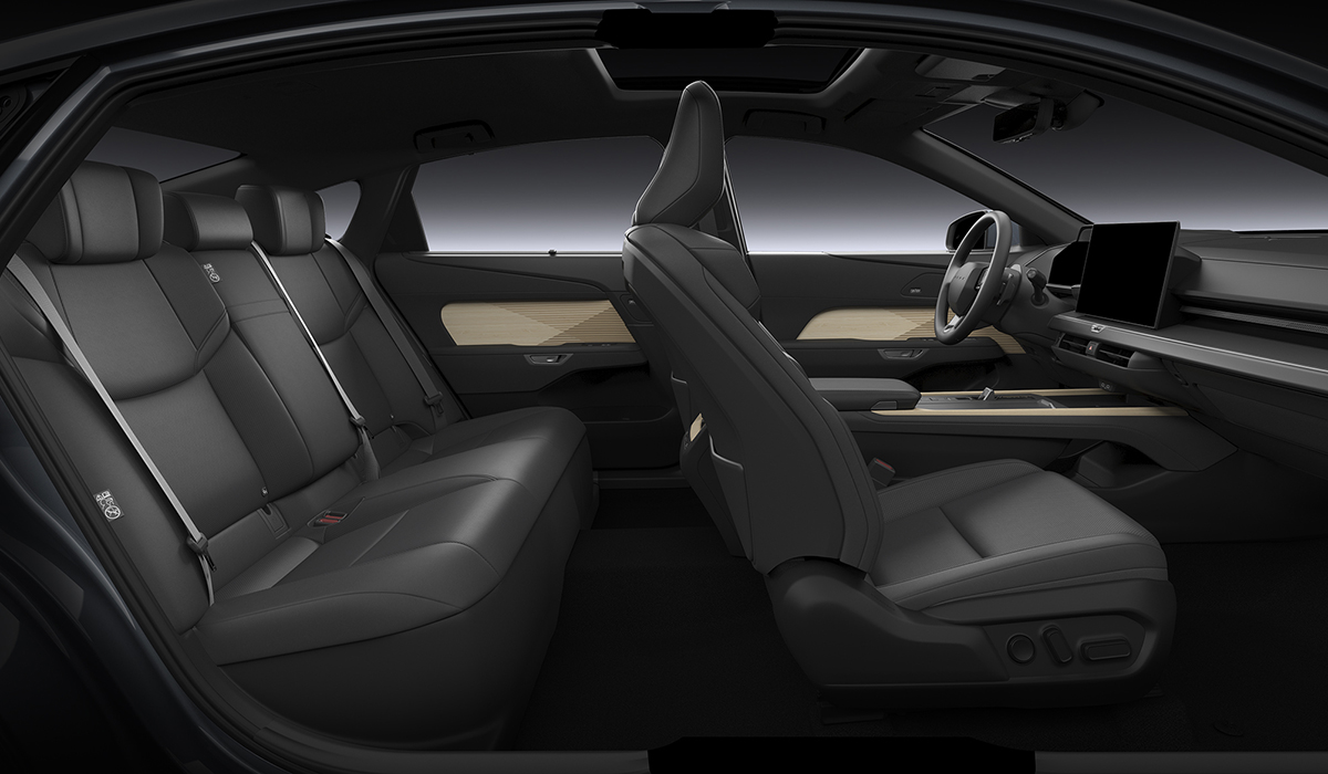 【全長5m超え】新型「ES」が大型化＆デザイン激変のわけは、米国と中国のマーケット変化。「LS」との関係はどうなる？