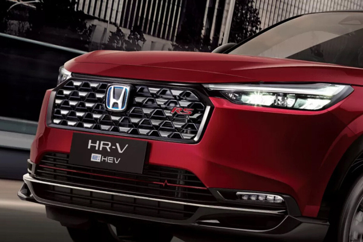 【お待ちかね】ホンダ「ヴェゼル」に“RS”追加へ！ 10月3日発売で価格は399万円前後か