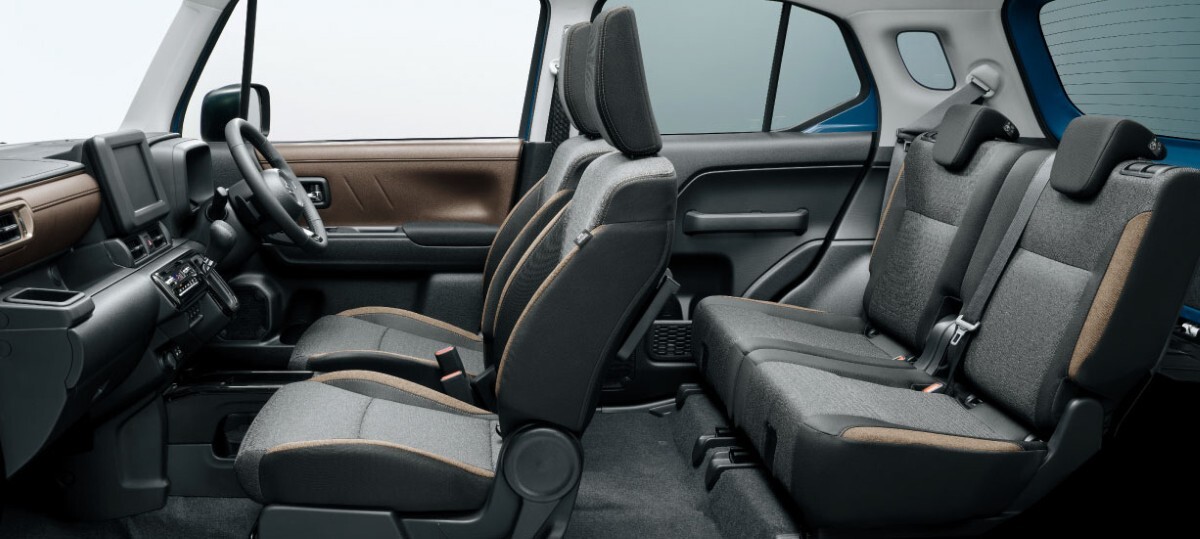 「クロスビー」が“かわいいSUV”を卒業。新デザイン×燃費向上で売れ筋トヨタ「ライズ」に真っ向勝負。5ナンバーSUVの実力を比較！