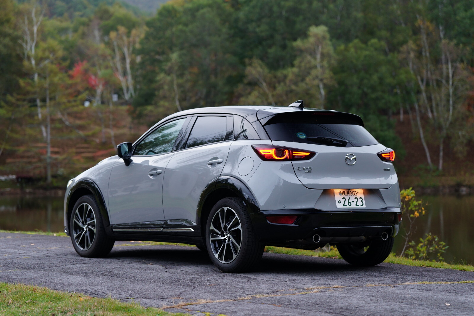 【デビュー10年目の底力】マツダ「CX-3」最新モデルにあらためて試乗。“小さな高級車”としての完成度はいまも健在なのか？